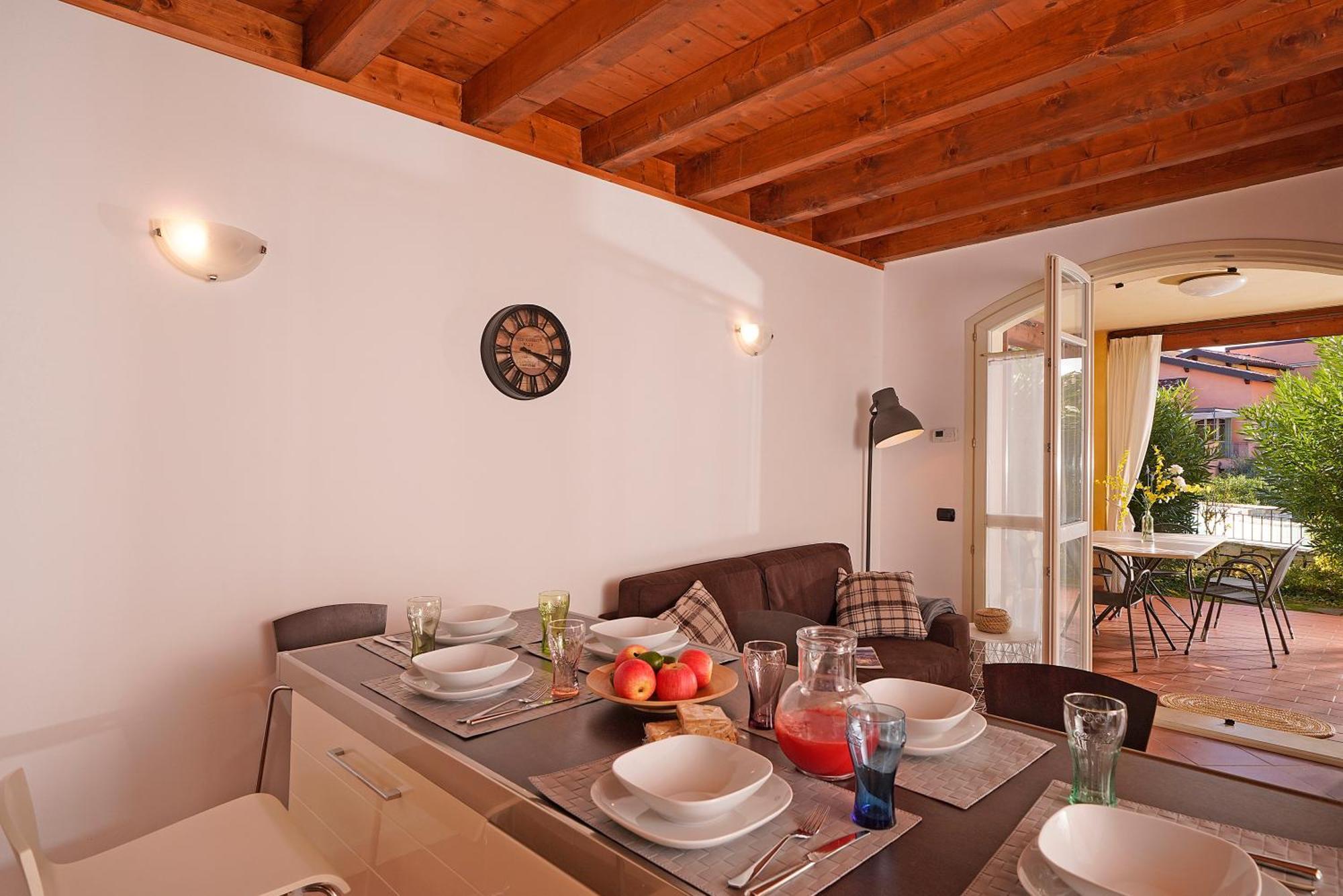 Borgo Del Torchio - Gardagate Apartment Manerba del Garda Ngoại thất bức ảnh