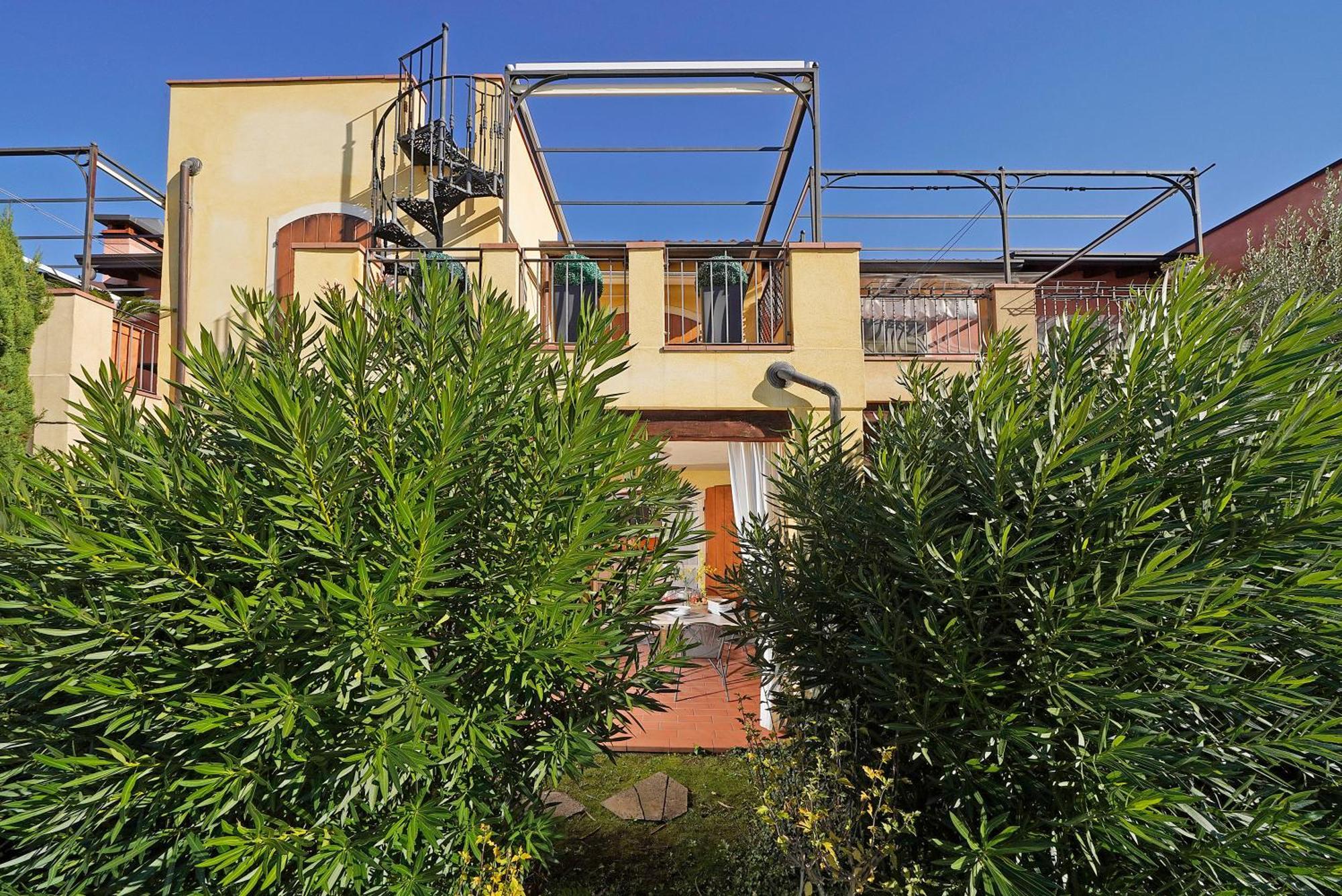 Borgo Del Torchio - Gardagate Apartment Manerba del Garda Ngoại thất bức ảnh